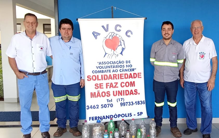 Engenheiros da constroeste doam lacres para a avcc Foto