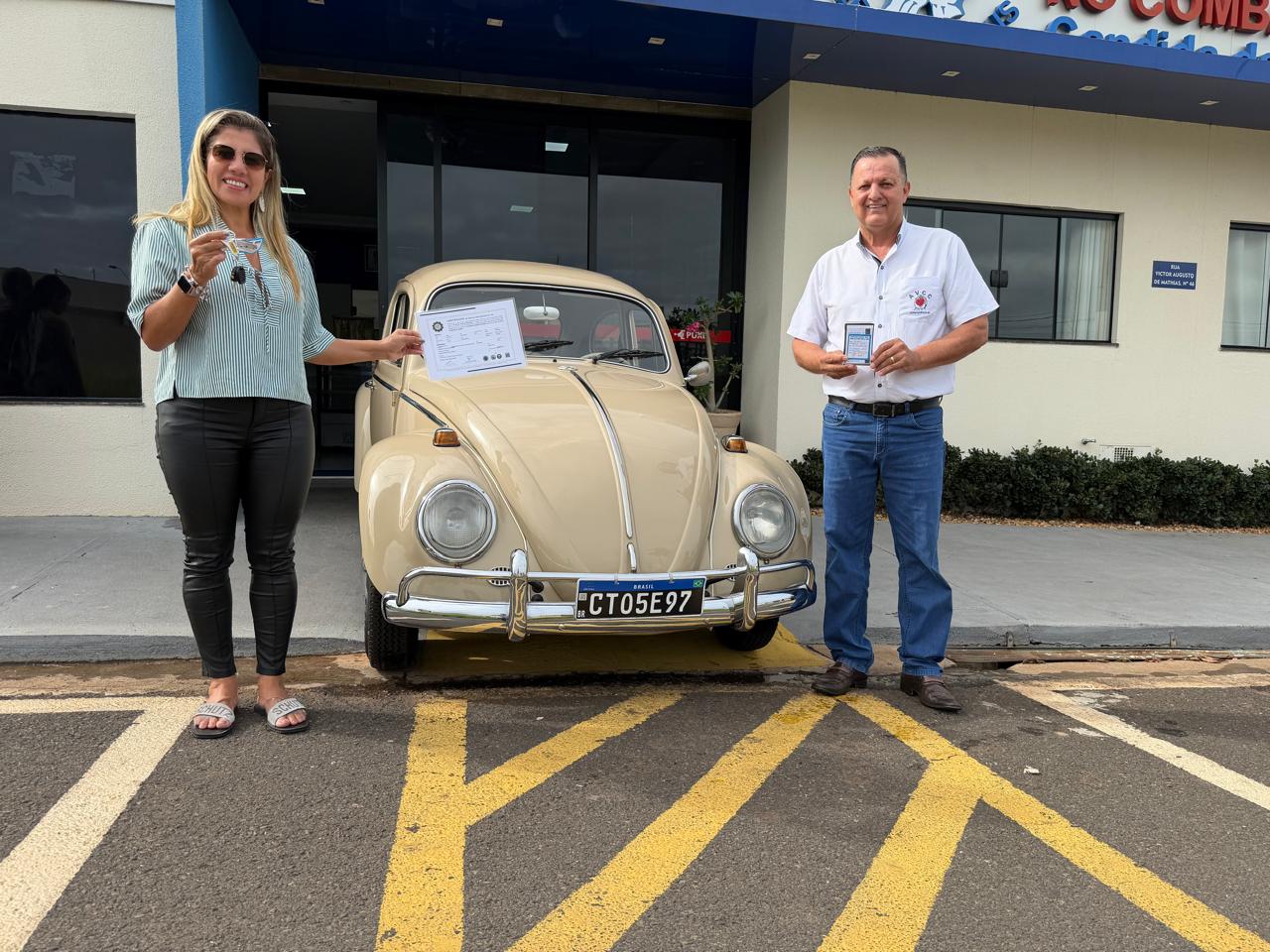 Avcc entrega fusca para ganhadora Foto