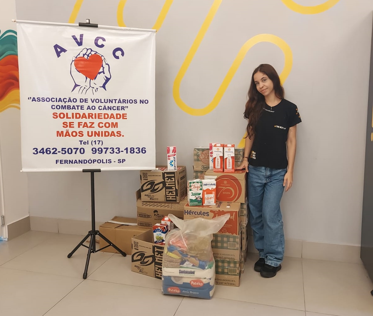 Movimento pela prevenção outubro rosa doa leite para a avcc Foto