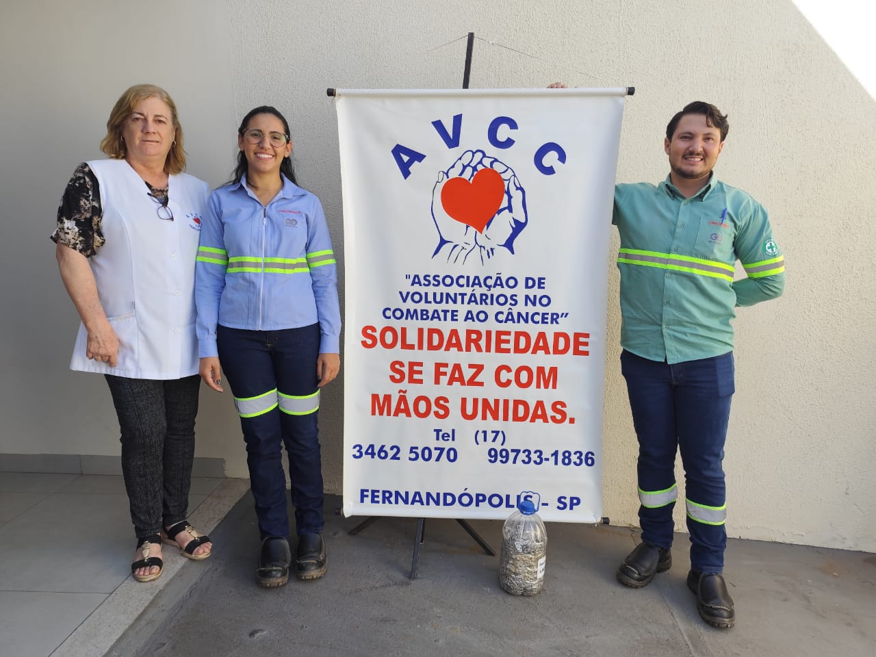 Constroeste Construtora doa lacres para a avcc de Fernandópolis Foto