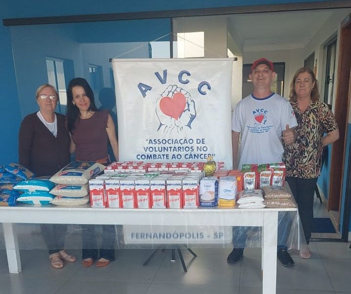 Flavinho do Leite arrecada e doa donativos para a AVCC de Fernandópolis Foto