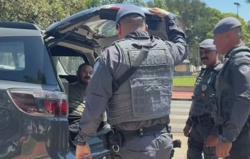 Suspeito de tentativa de feminicídio é preso pela PM. Foto - TV TEM