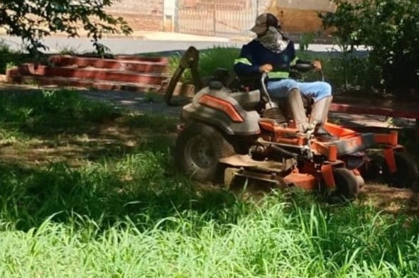 Prefeitura intensifica ações de zeladoria pela cidade