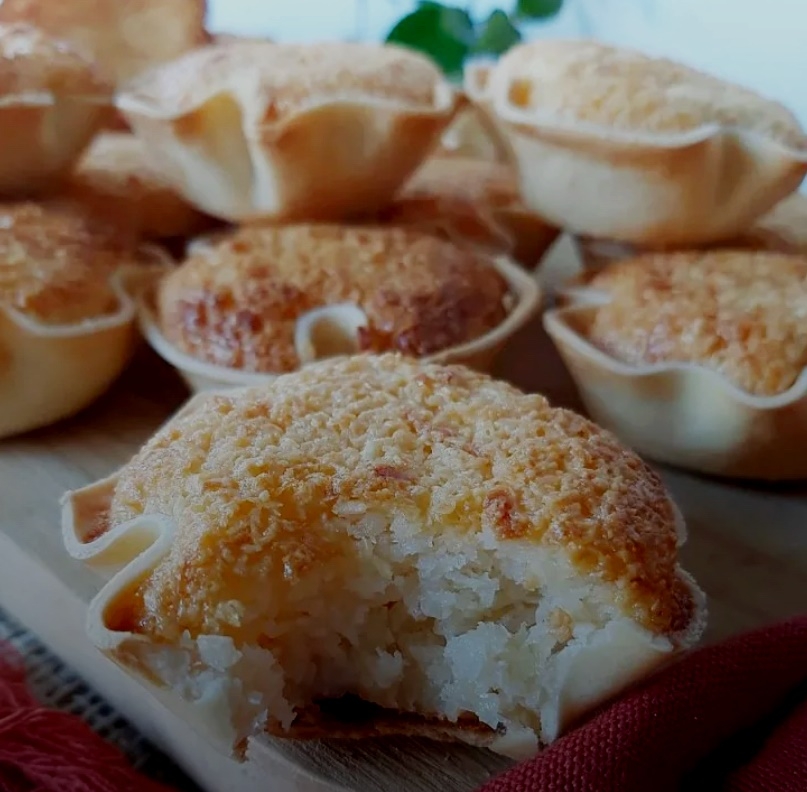 Queijadinha na massa de pastel