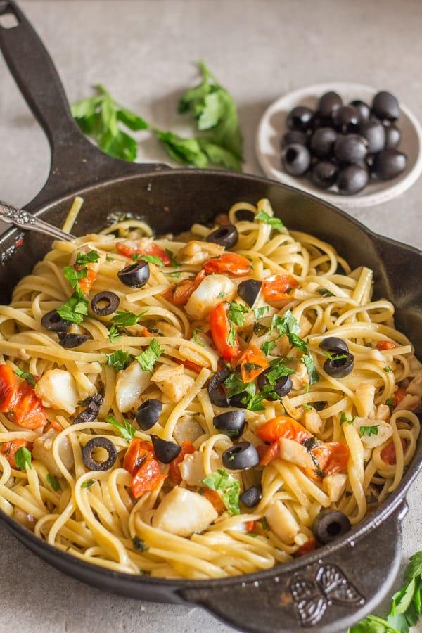 Linguini com lascas de Bacalhau e Crème de coco
