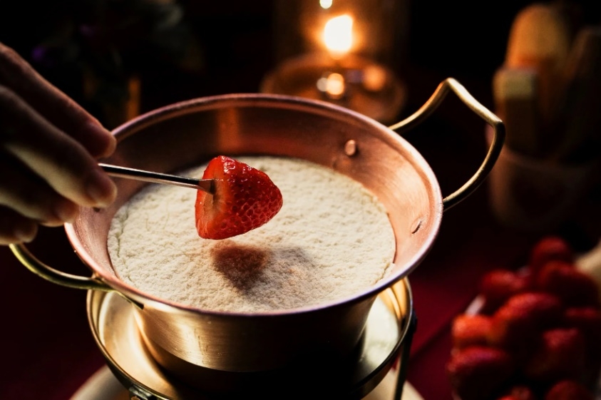 Fondue de Leite Ninho com Nutella do Chalezinho