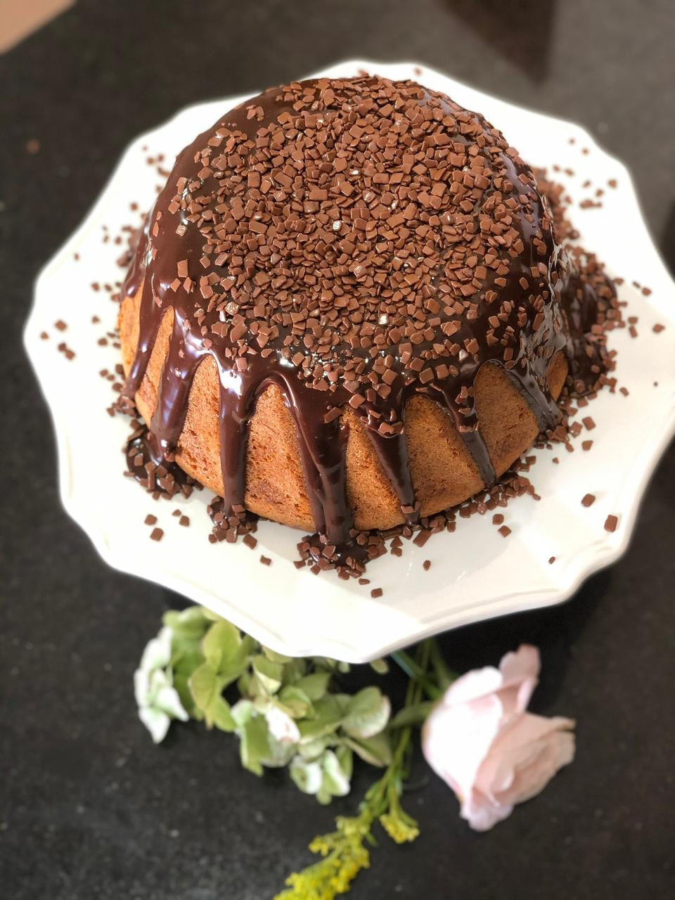 Bolo de Cenoura com cobertura de Chocolate