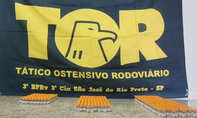 Três passageiros são presos em ônibus com 648 frascos de Mounjaro