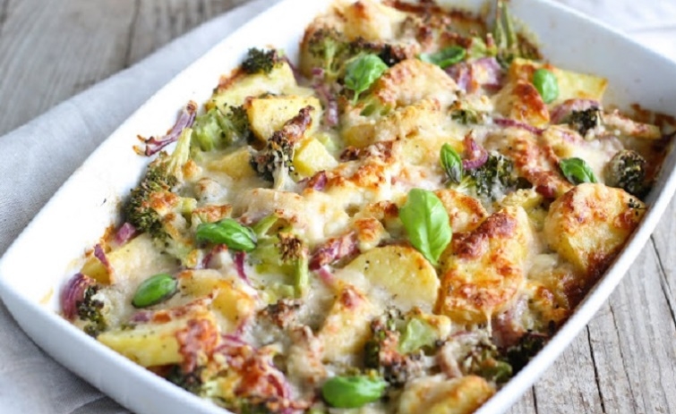Brócolis gratinado com batatas