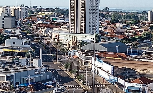 Cidade tem meio expediente nesta 4ª na volta do feriadão; Saúde faz plantão