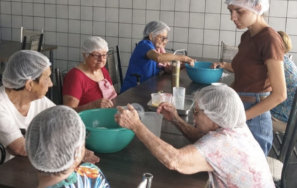 Centro Dia do Idoso promove oficina de educação nutricional
