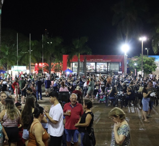 Festival de Comida de Rua reúne 3 mil pessoas no centro da cidade