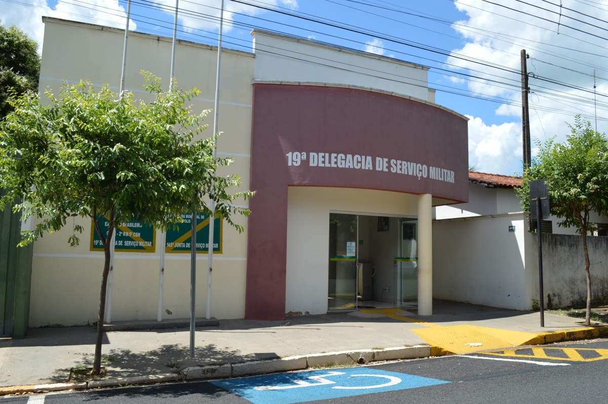 Começa o alistamento militar obrigatório para jovens nascidos em 2008