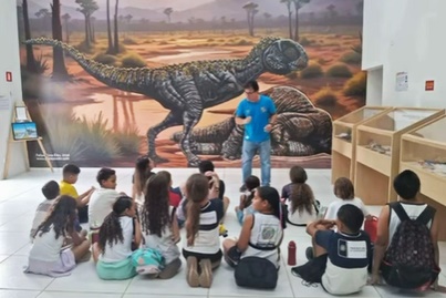 Alunos de escola de Votuporanga visitam Museu de Paleontologia de Fernandópolis