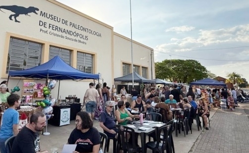 Com várias atrações, Feira do Dinossauro acontece nesta sexta-feira