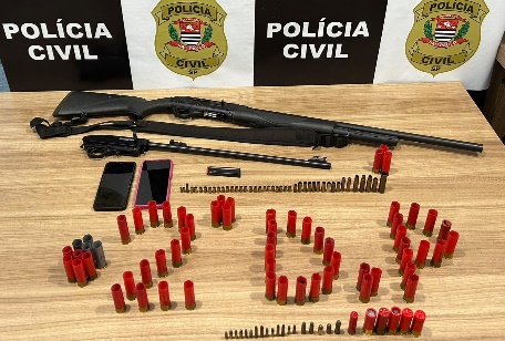 Armas e munições foram apreendidas em Fernandópolis. Foto - Divulgação/Polícia Civil