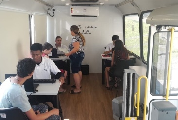 “Cidadania Itinerante” leva serviços gratuitos à população com atendimento na praça
