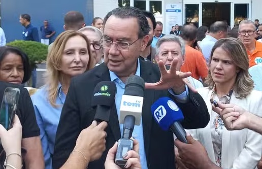 Em Rio Preto, Augusto Cury chama política brasileira de “insana” e prega pacificação