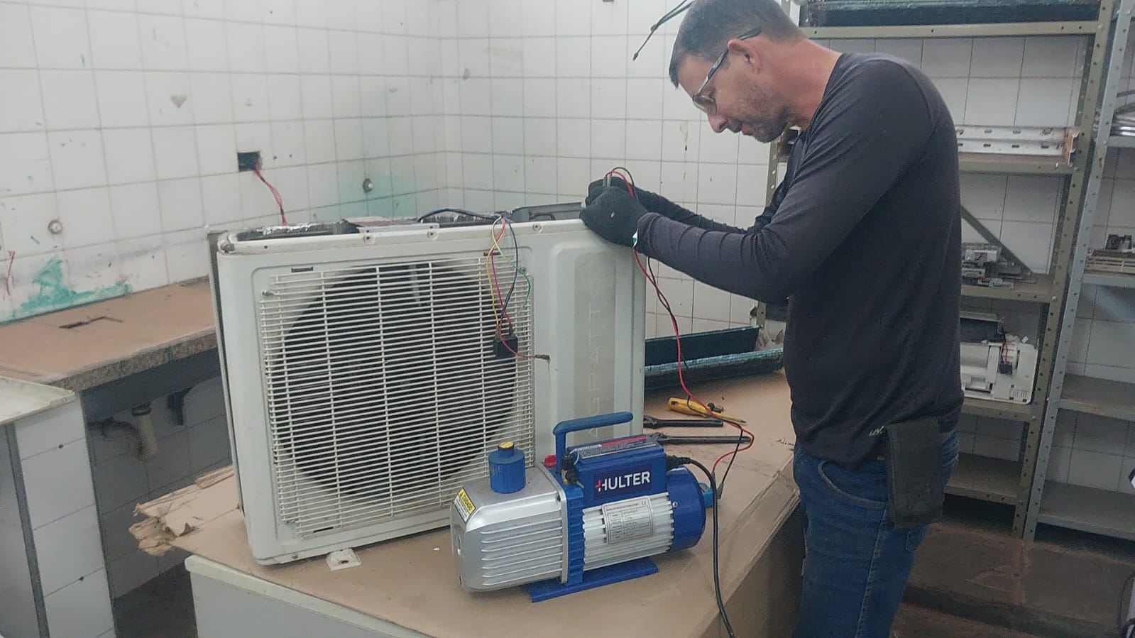 "Oficina do Professor Pardal" recupera equipamentos e economiza quase R$ 500 mil à Prefeitura