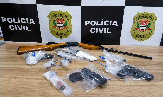 Operação Linha de Fogo: Polícia Civil de Fernandópolis apreende armas e realiza prisões