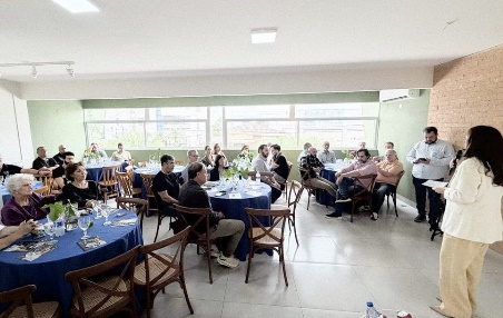 Flávia Resende reúne empresários e entidades para discutir desenvolvimento de Fernandópolis