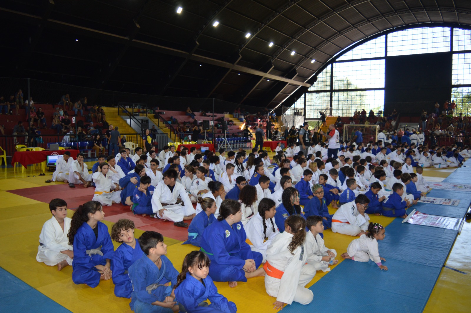 Judô reúne 400 atletas em torneio que homenageou Sensei Mazinho