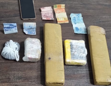 Droga apreendida pela Polícia Militar na Rodovia Péricles Beline - Foto: Divulgação/PM
